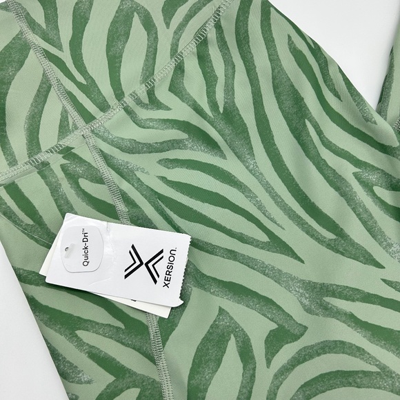 Xersion Light Green Zebra Train Women's High Rise Quick Dry 7/8 Ankle Leggings - Picture 7 of 9